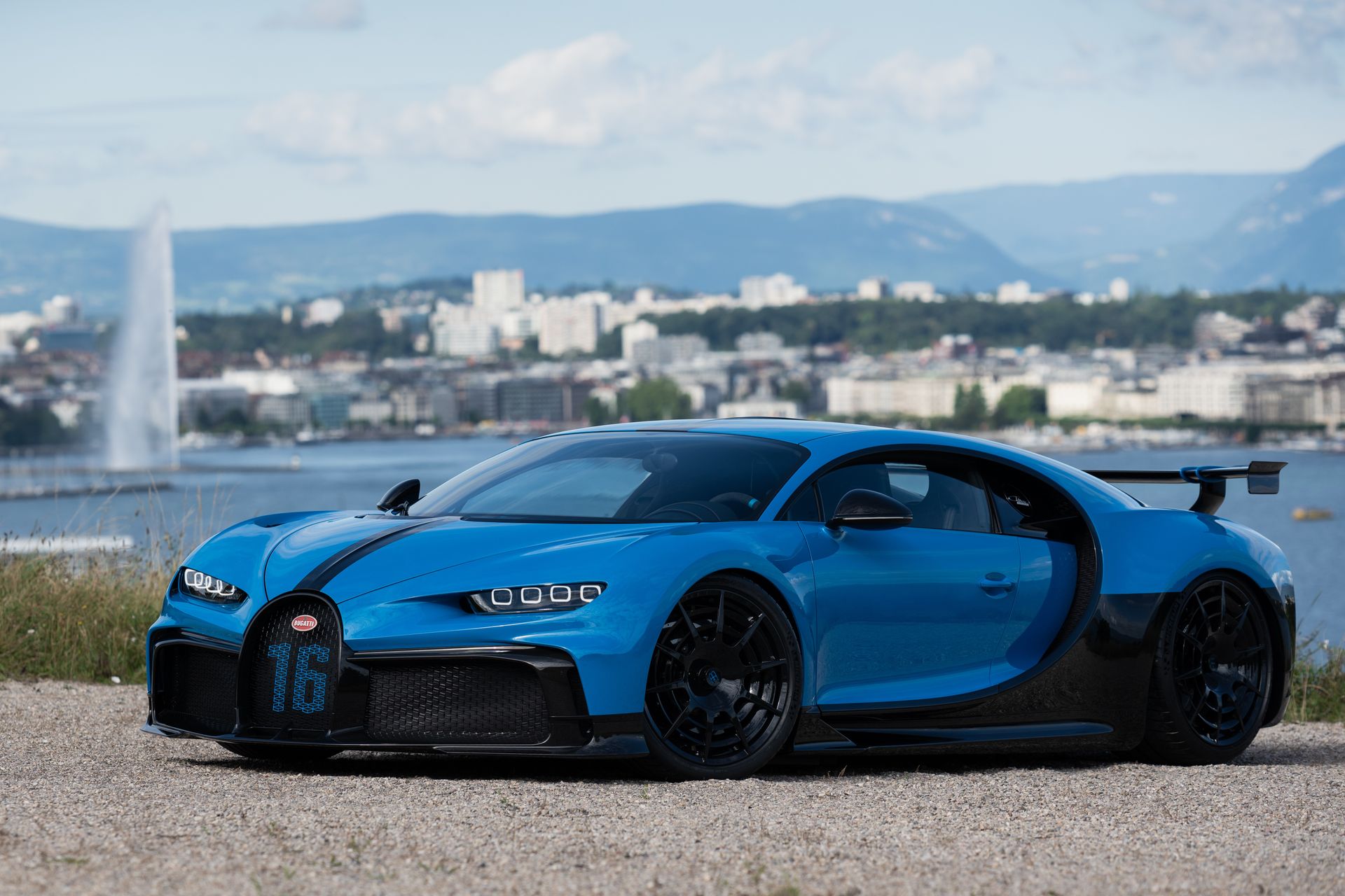 Nous y sommes : La Chiron Pur Sport est arrivée à Genève