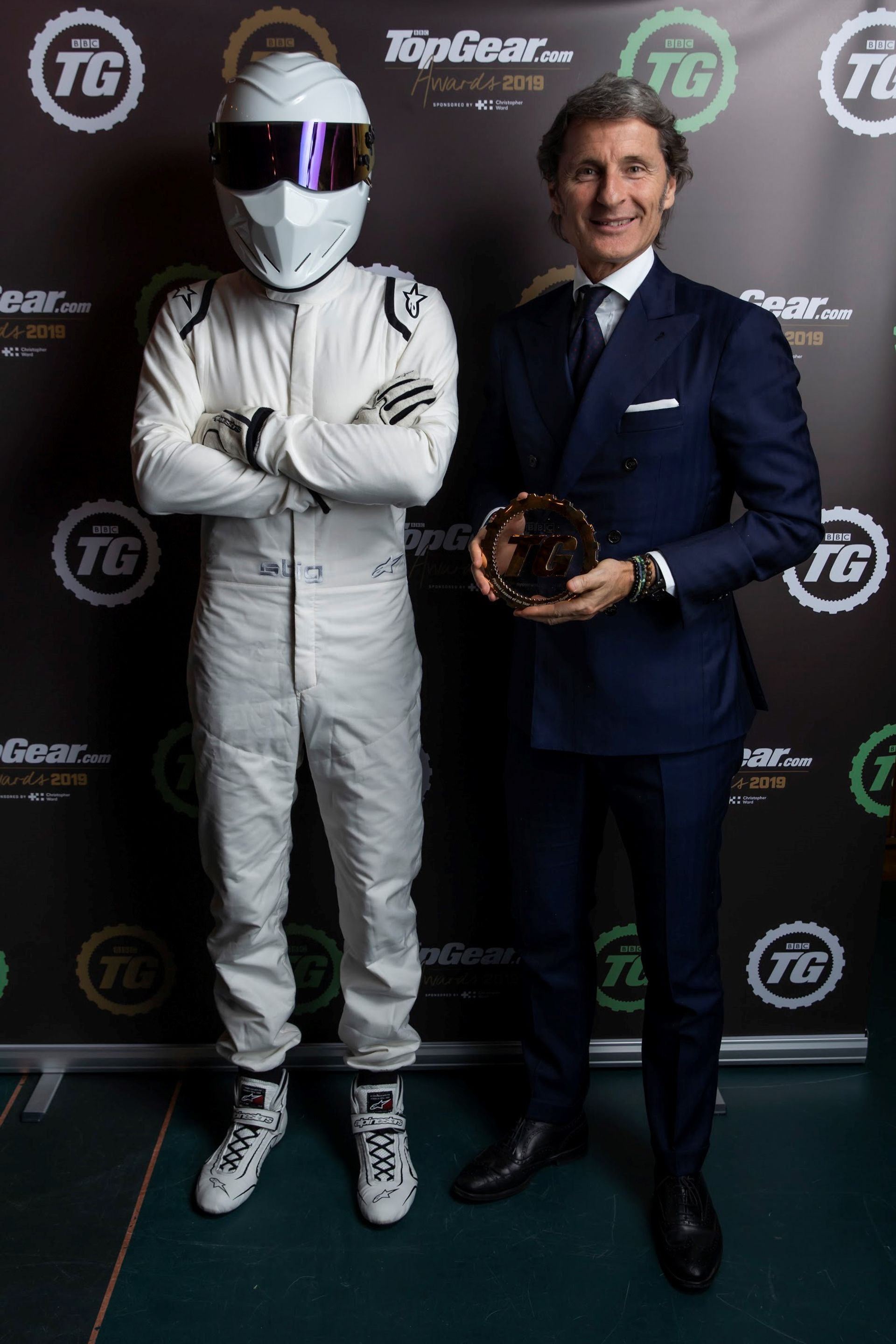 Bugatti awards – hyper sports car wins readers’ polls