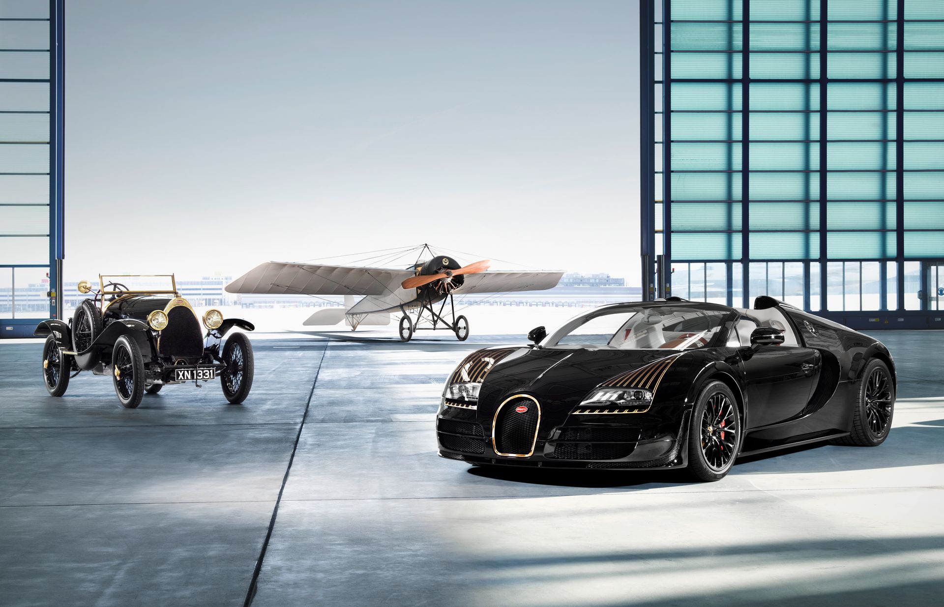 "Les Légendes de Bugatti": World premiere for "Black Bess" at Auto China Beijing 2014