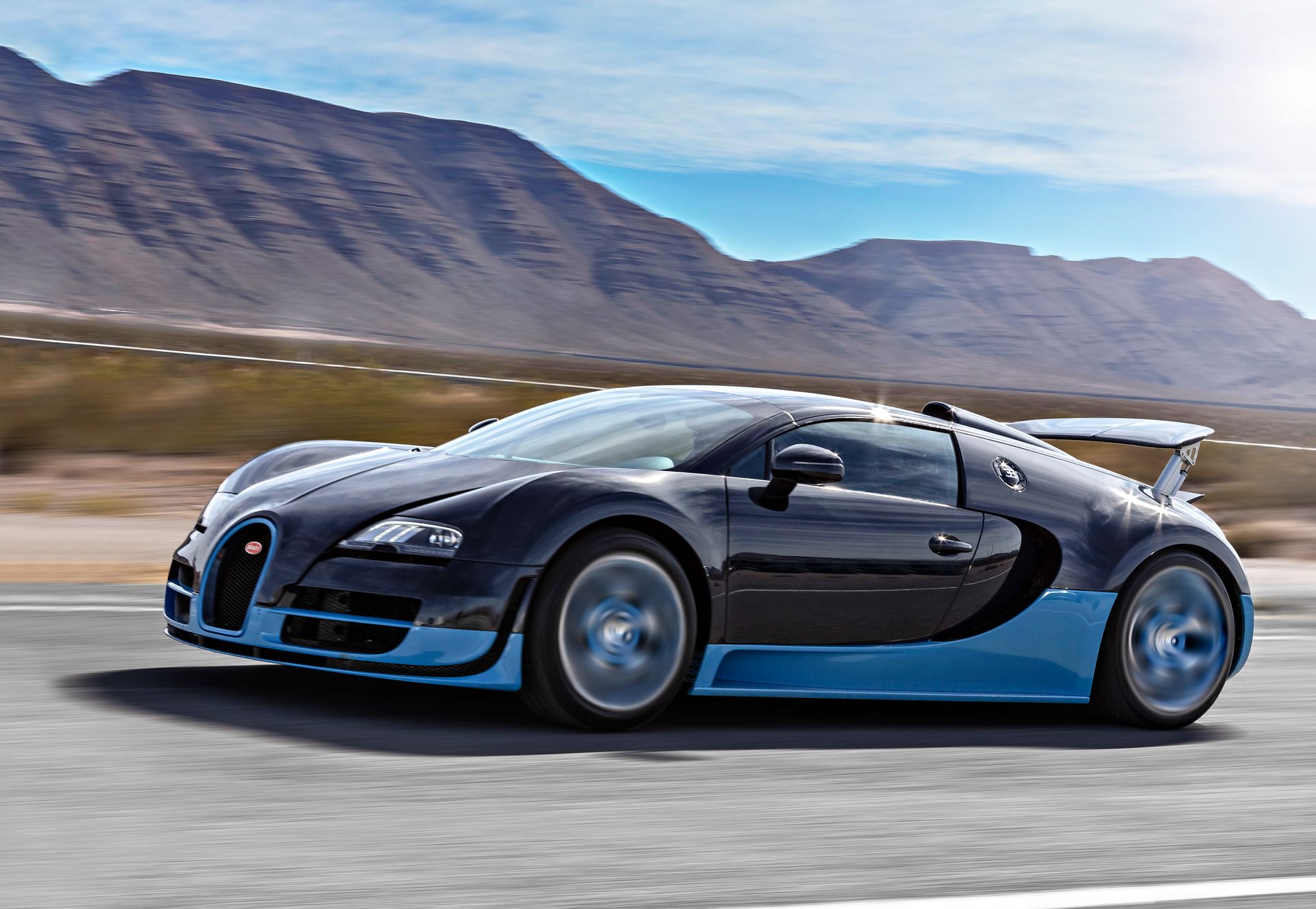 Bugatti launches Dynamic Drive Experience Program in North America