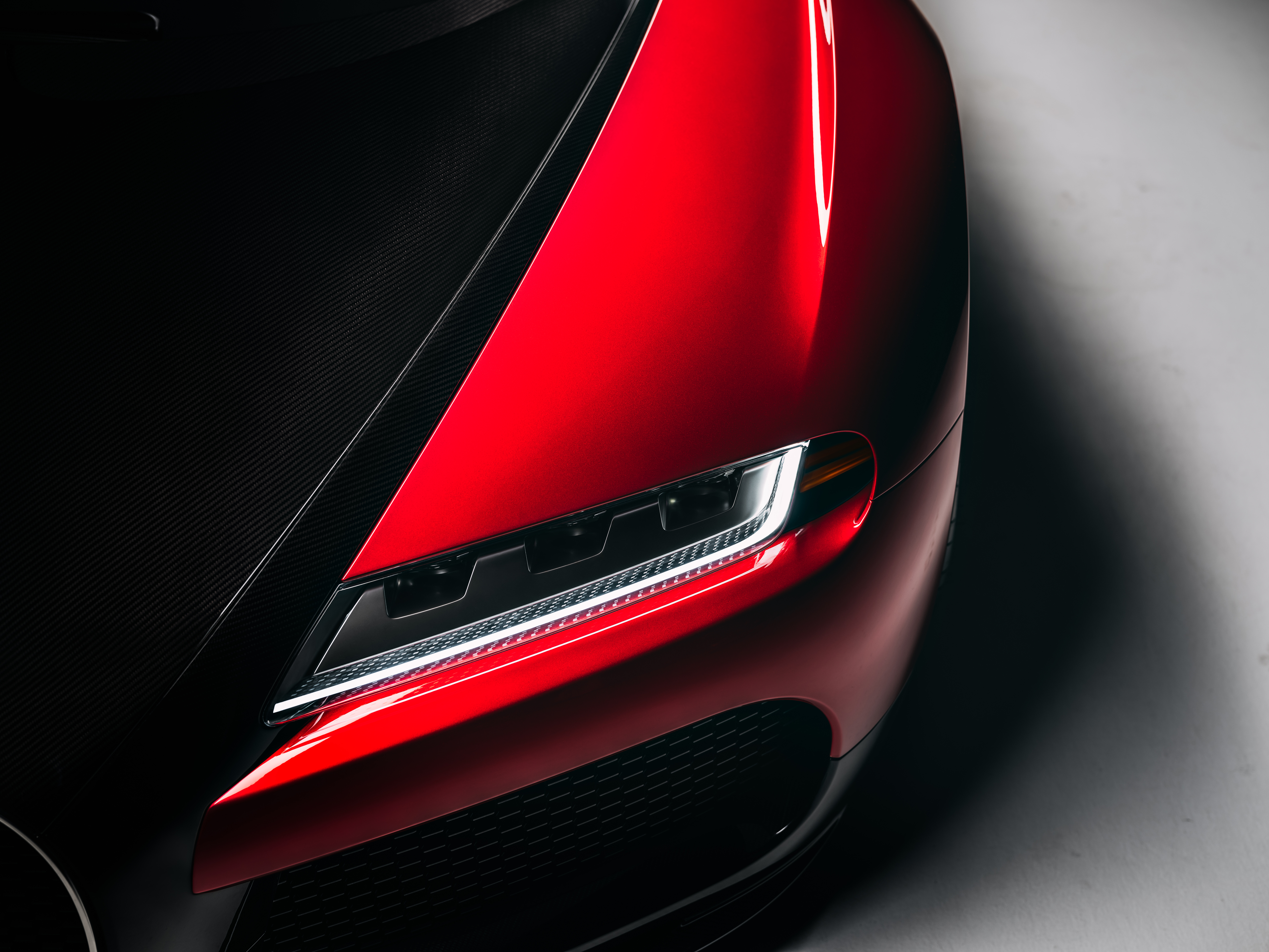 Der Bugatti F.K.P. Hommage greift das Design des Veyron auf und reinterpretiert es auf subtile und doch bedeutende Weise neu.