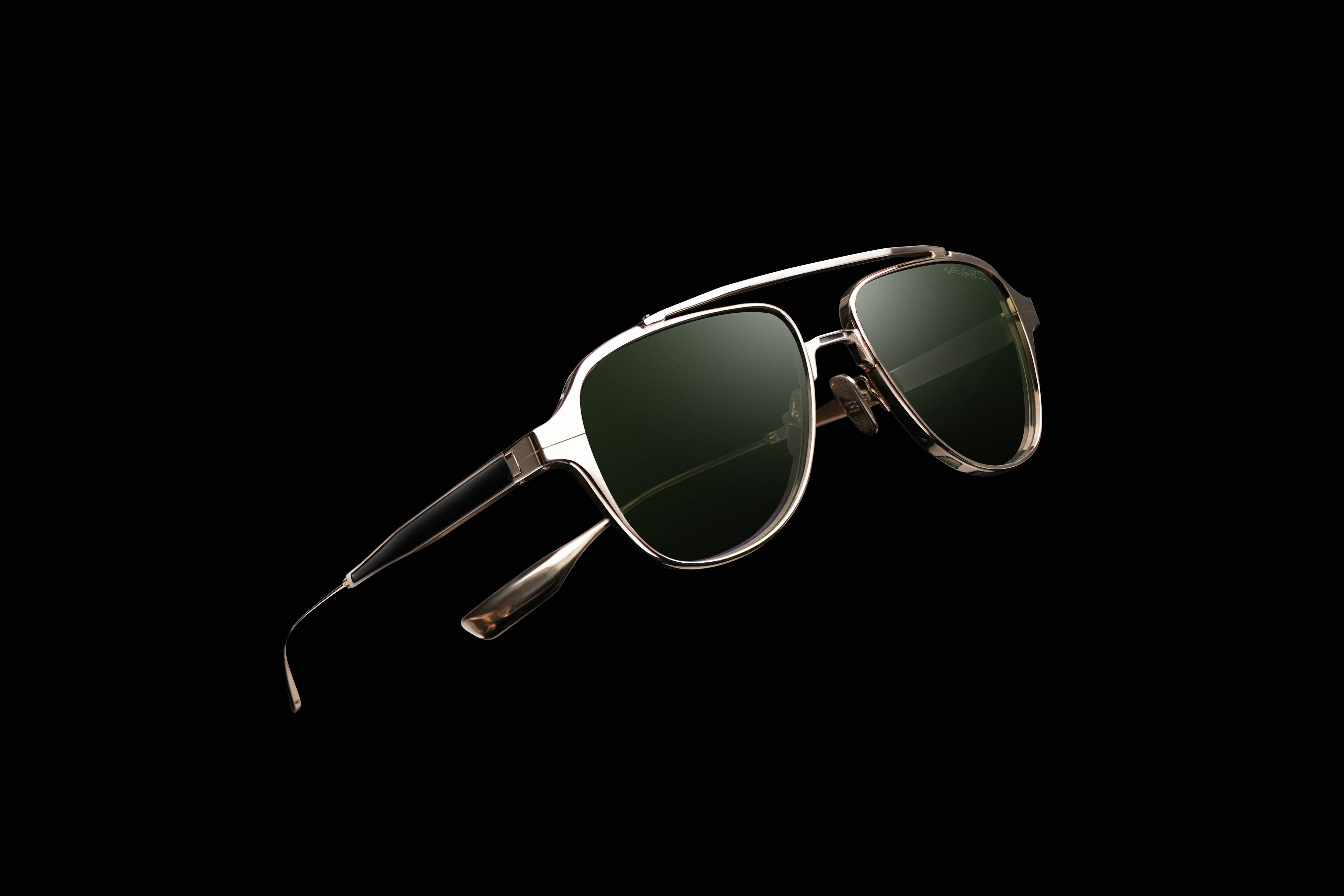 Model 111 from the new Collection Four by Bugatti Eyewear, crafted entirely in titanium, presents a bold yet elegant interpretation of the classic aviator style.
