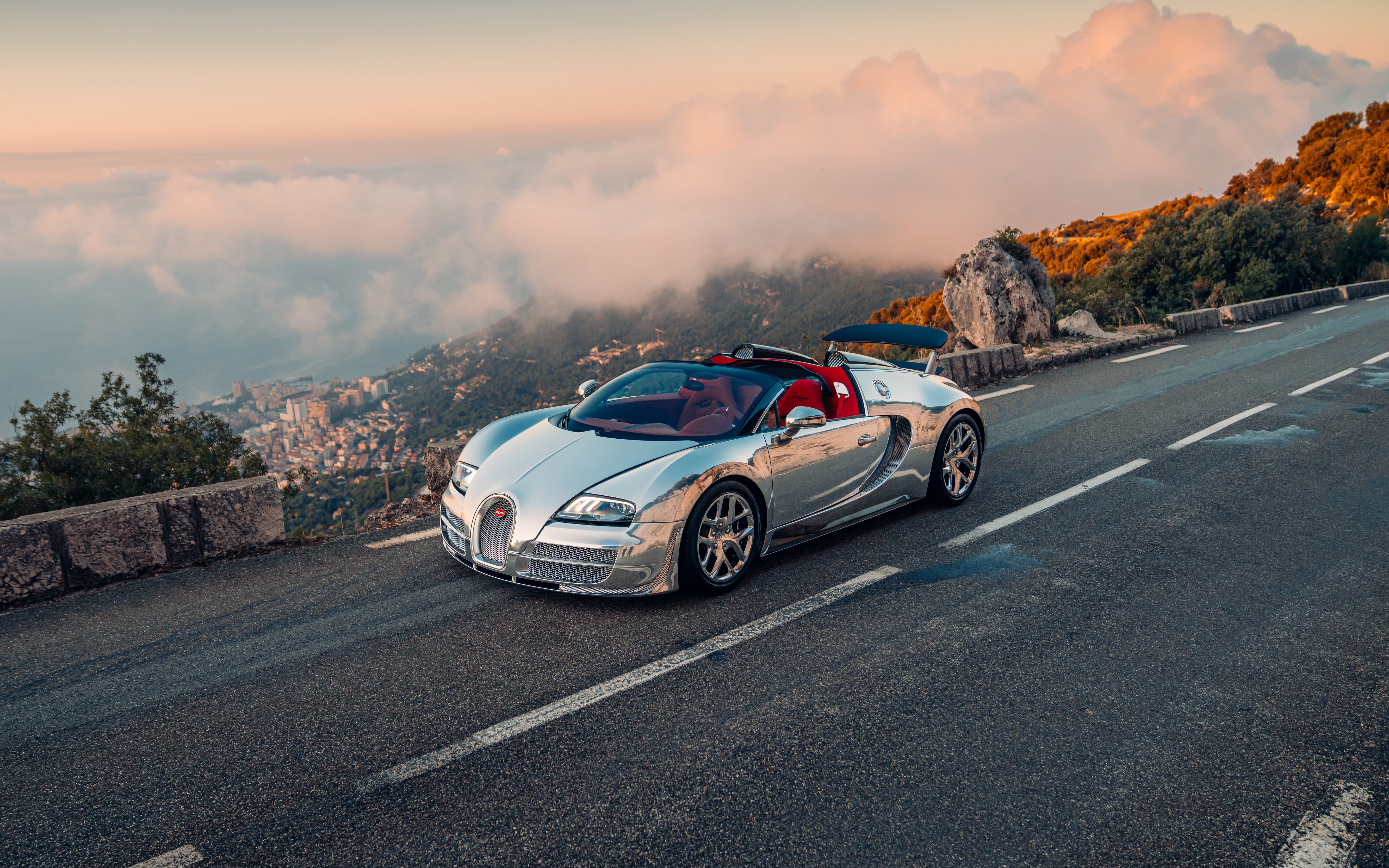 Certified by La Maison Pur Sang, the BUGATTI VEYRON Grand Sport Vitesse finished in polished aluminum begins a new chapter on the Côte d’Azur.