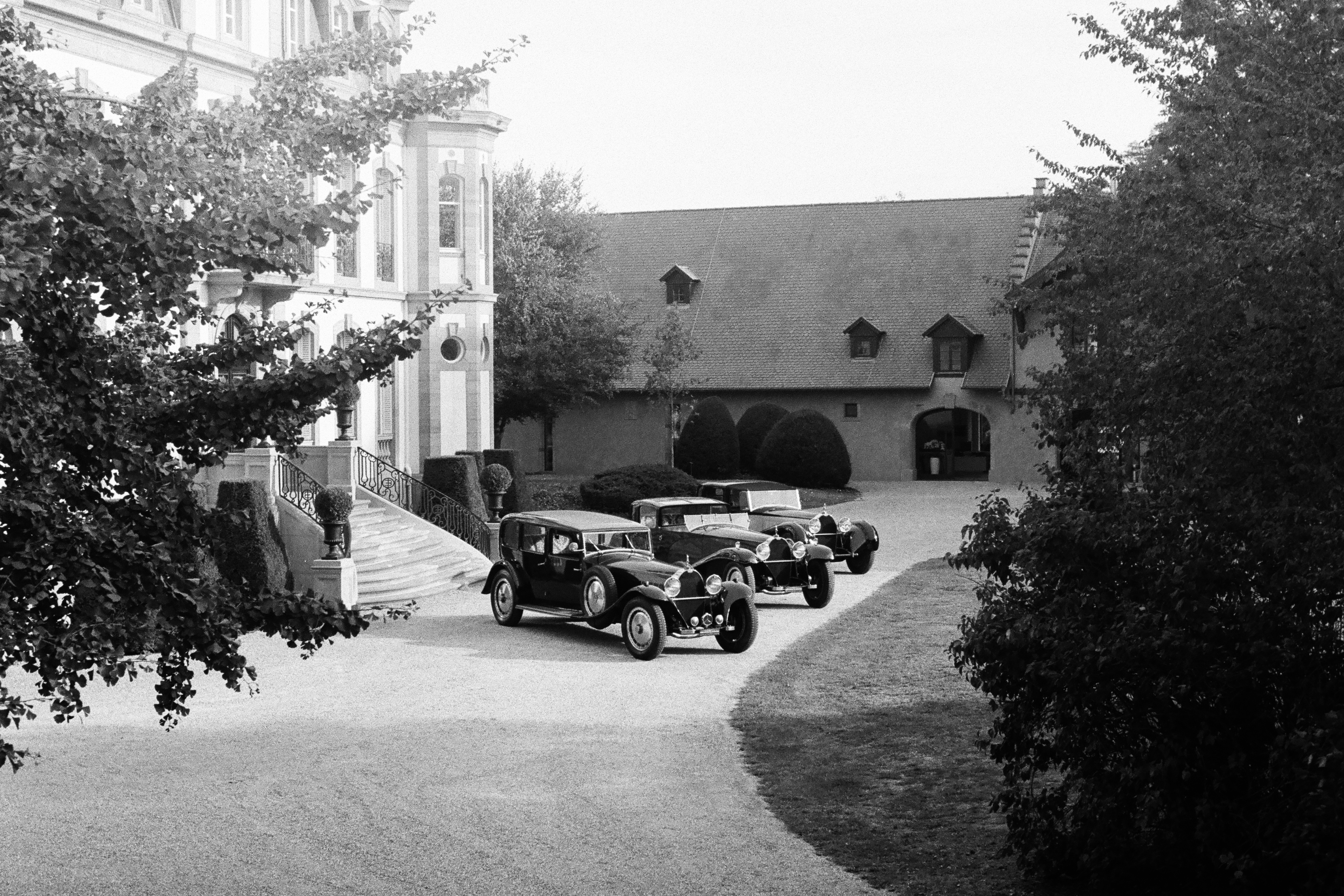 The ROYALE Coupé Napoléon, the ROYALE Binder and the ROYALE Park Ward come together in Molsheim, the home of the brand, to celebrate the centenary of the BUGATTI Type 41 ROYALE.