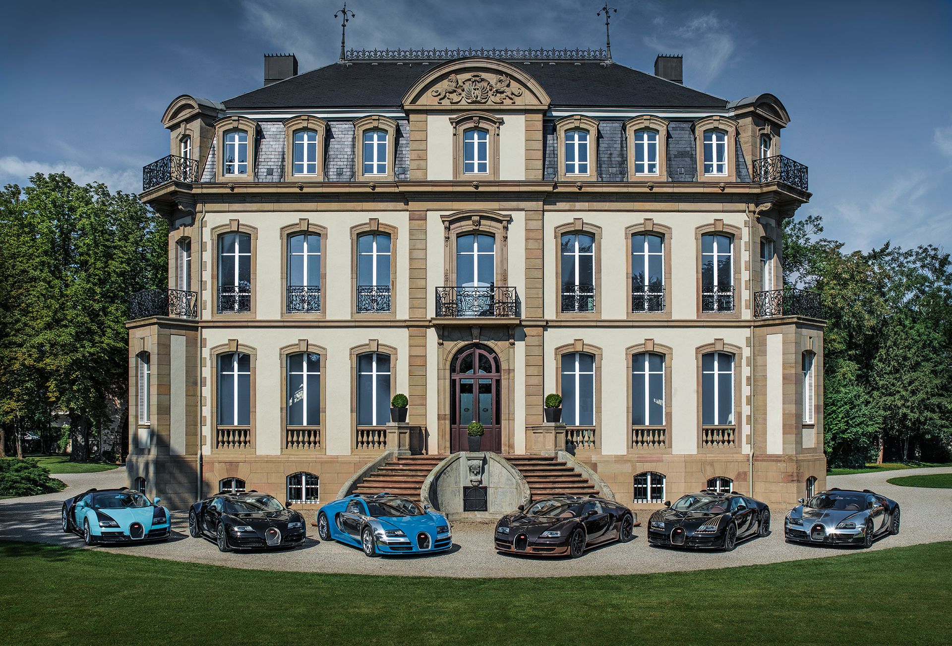 Legendentreffen in Kalifornien: Bugatti präsentiert alle sechs Modelle seiner Edition „Les Légendes de Bugatti“
