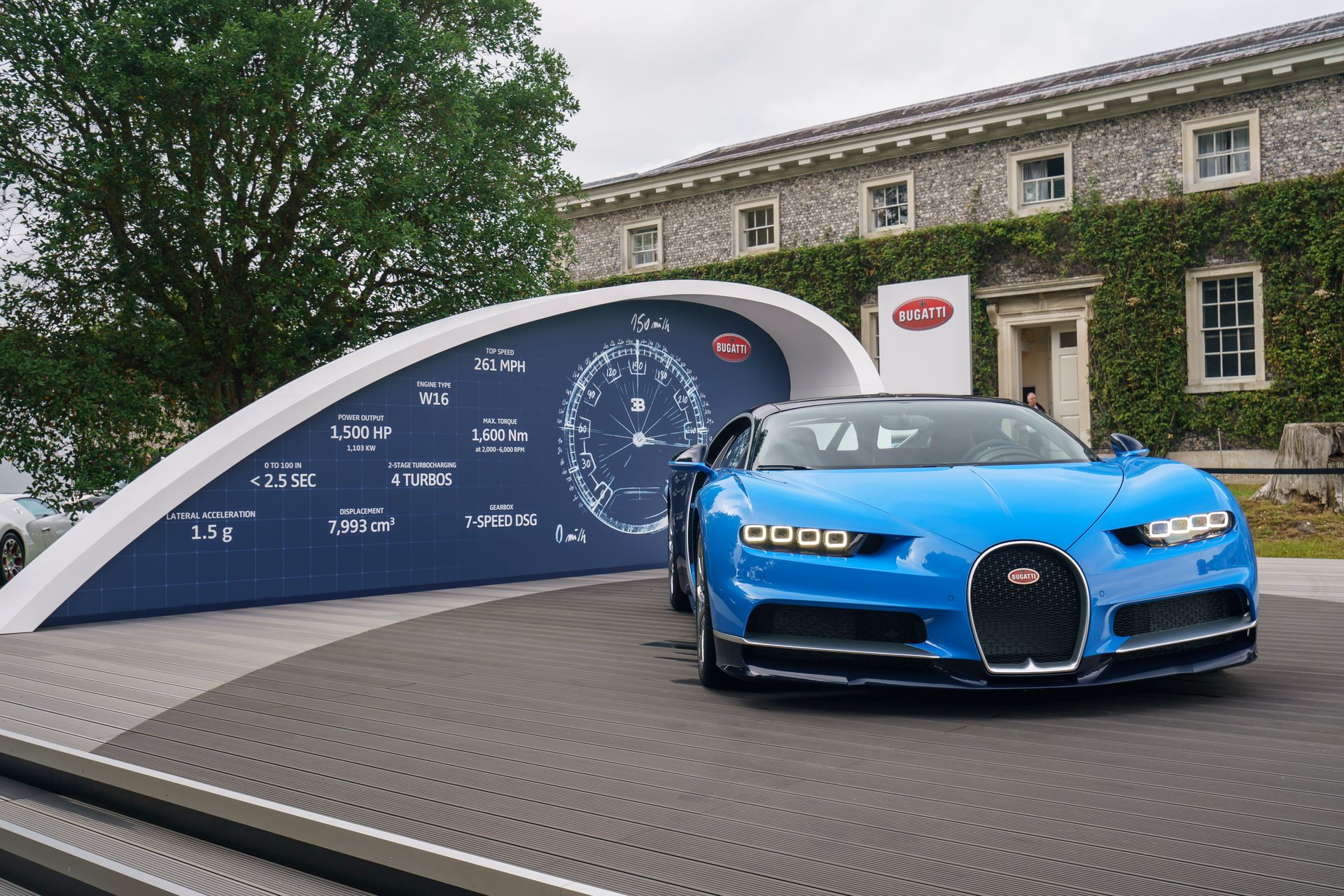Bugatti mit eindrucksvollem Auftritt beim  Goodwood Festival of Speed 2017